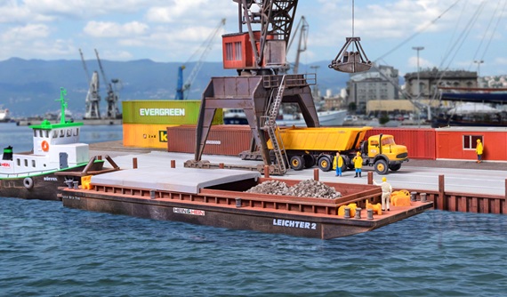 Barge pour matériaux ou conteneurs