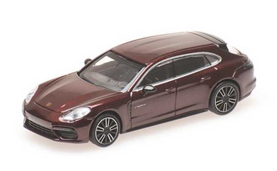 PORSCHE - Panamera 4S